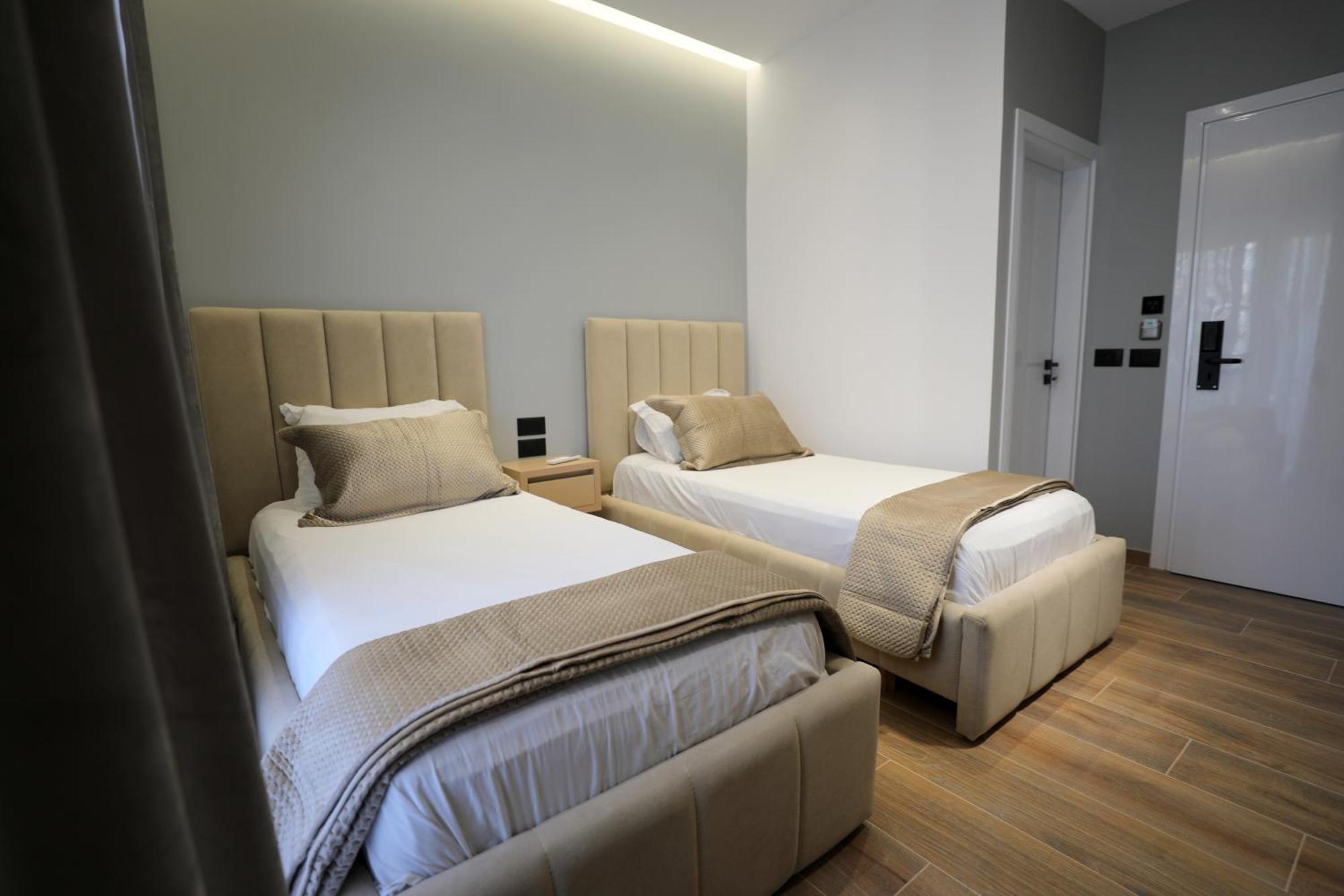 Apartments Romario Sarandë Buitenkant foto