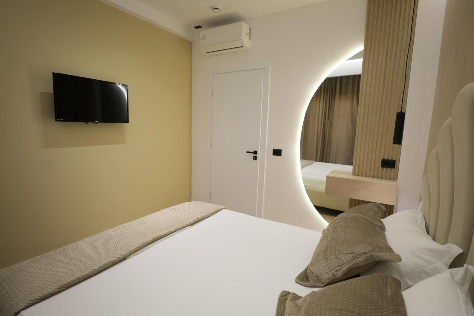 Apartments Romario Sarandë Buitenkant foto